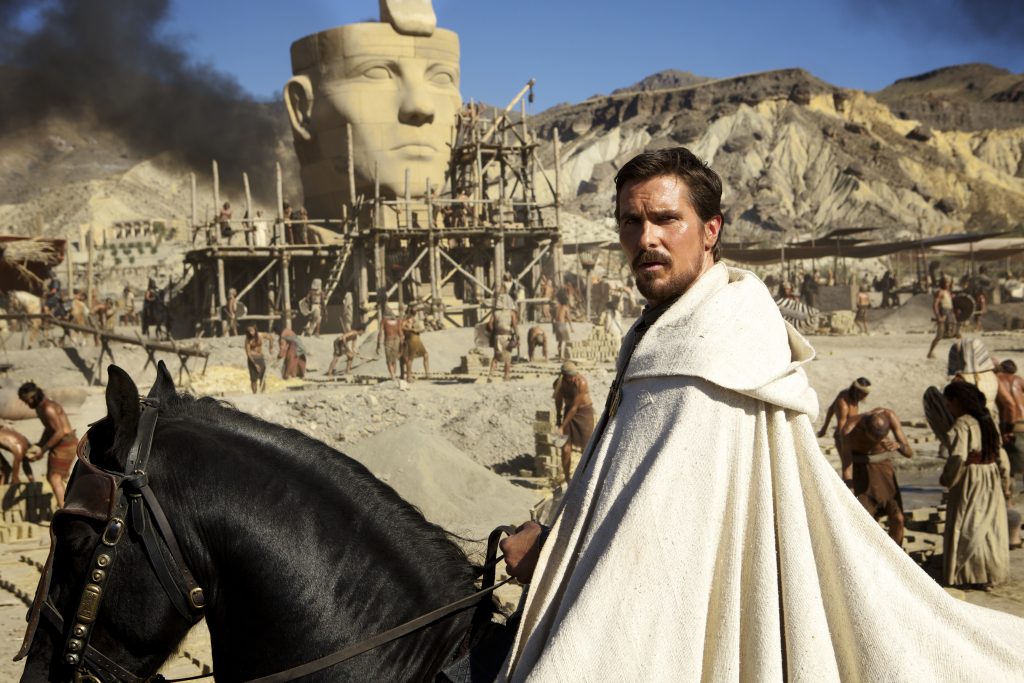 Christian Bale como Moisés (Moshe)